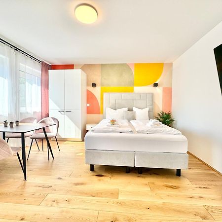 Stylische Wohnung Mit Balkon Bécs Kültér fotó
